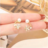MER0118	韓版時尚珍珠鑲鑽花朵銀針耳環